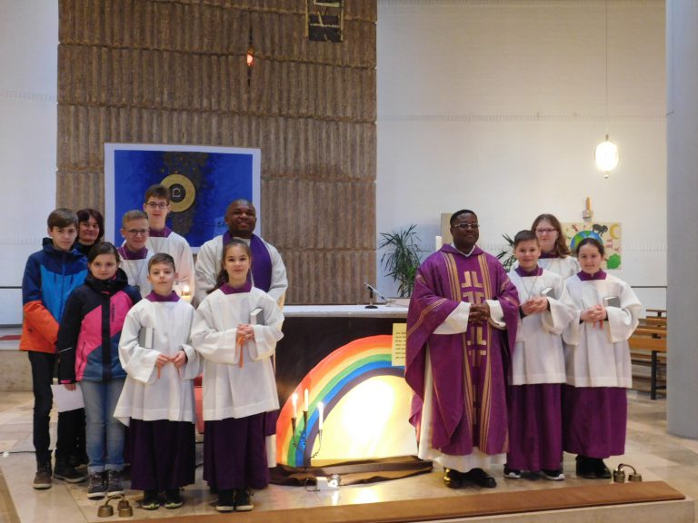Startschuss für den Ostergarten in der Hl. Geist Kirche